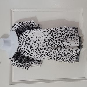 NWT Women's Black & White Blouse XL Buckle Brand